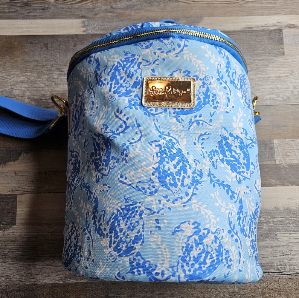 Lilly Pulitzer Insulated Soft Side Round Beach Cooler Blue Sea Turtles Pattern